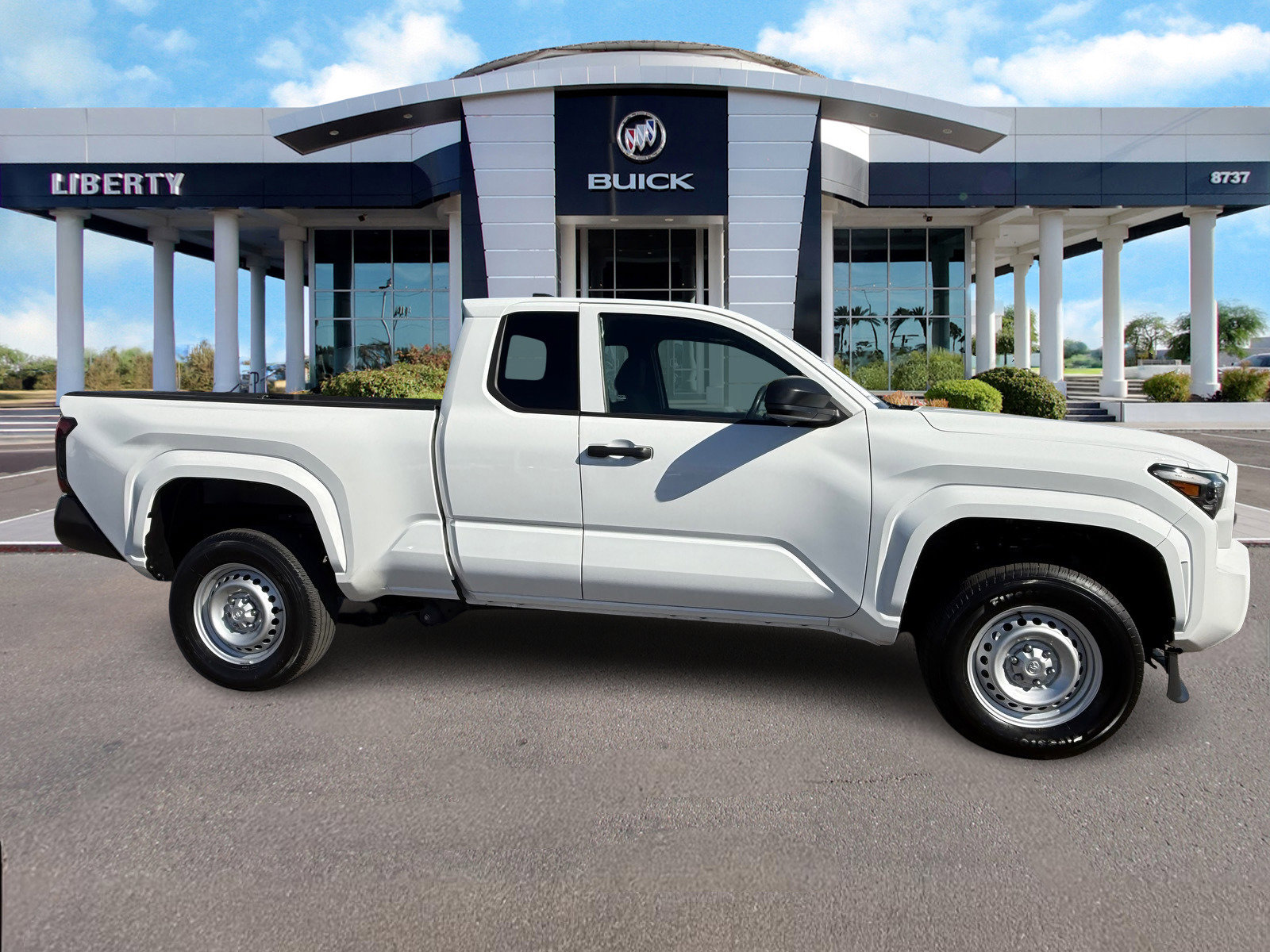 Used 2024 Toyota Tacoma SR image 2