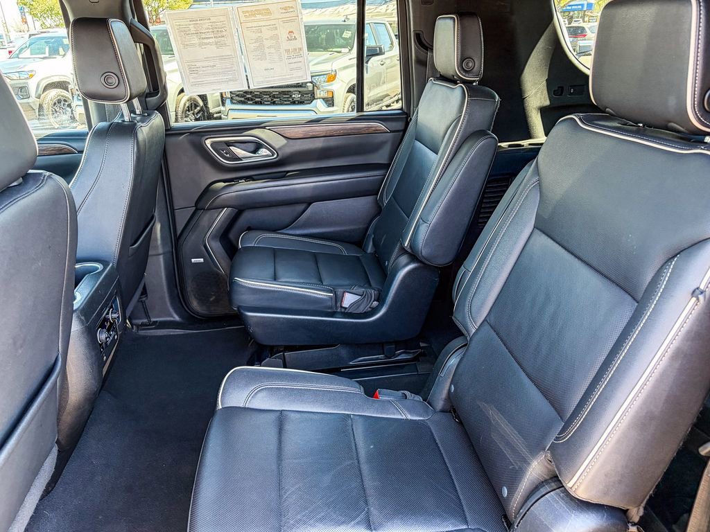Used 2023 Chevrolet Suburban Premier image 41
