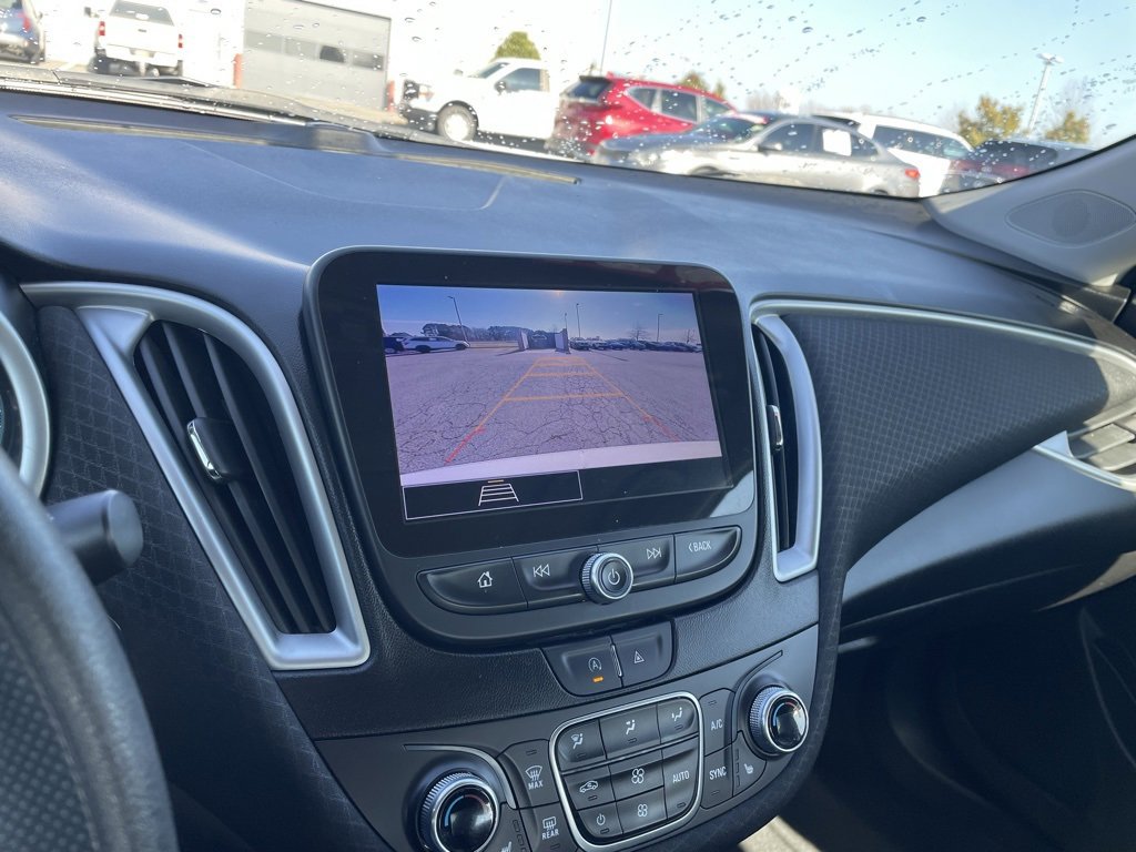 Used 2024 Chevrolet Malibu LT image 17