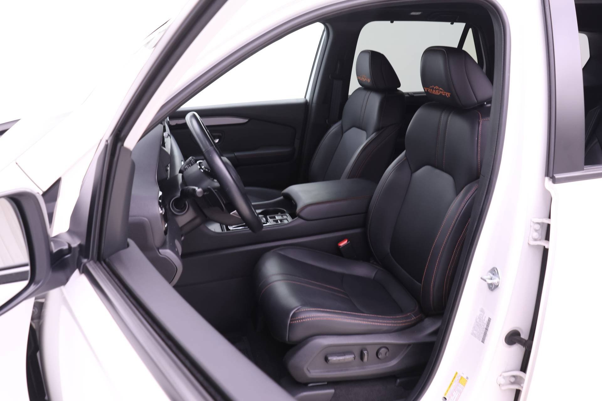 Used 2023 Honda Pilot TrailSport image 4