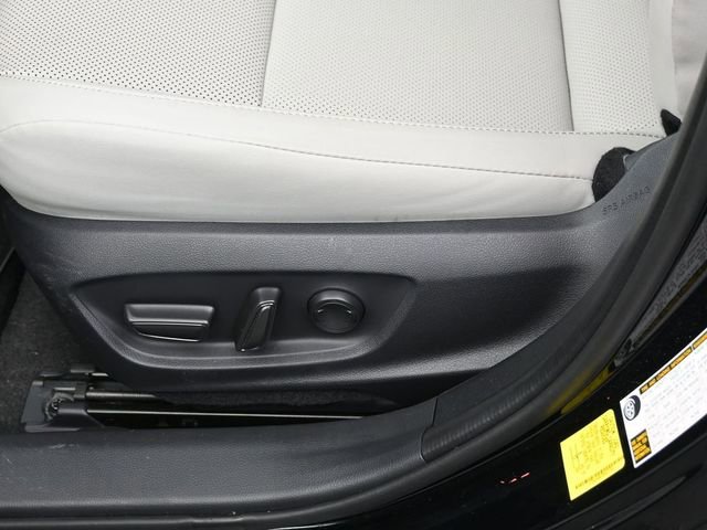 Used 2024 Toyota Prius XLE image 26