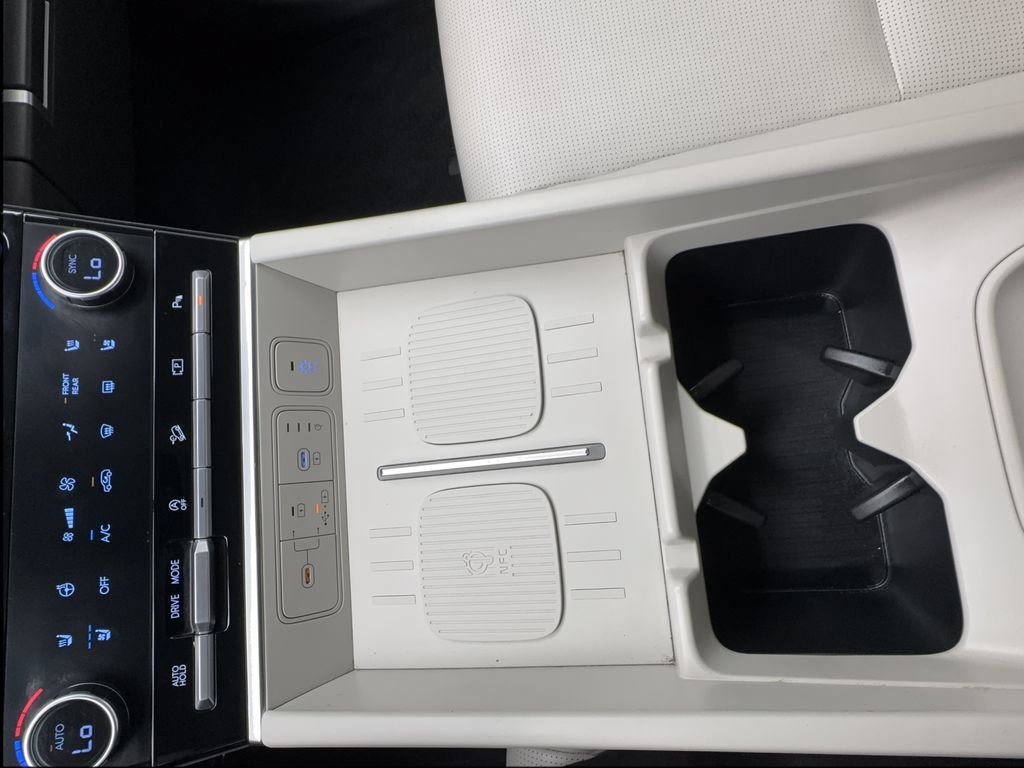 Used 2025 Hyundai Santa Fe Limited FWD image 51