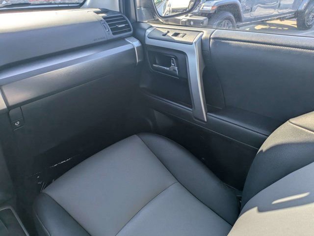 Used 2022 Toyota 4Runner SR5 Premium w/ Moonroof Package AWD/4WD image 16