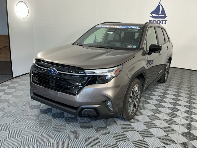 Used 2025 Subaru Forester Touring AWD/4WD image 3