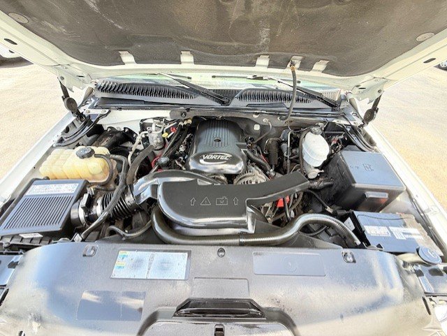 Used 2006 Chevrolet Suburban 2500 AWD/4WD image 23
