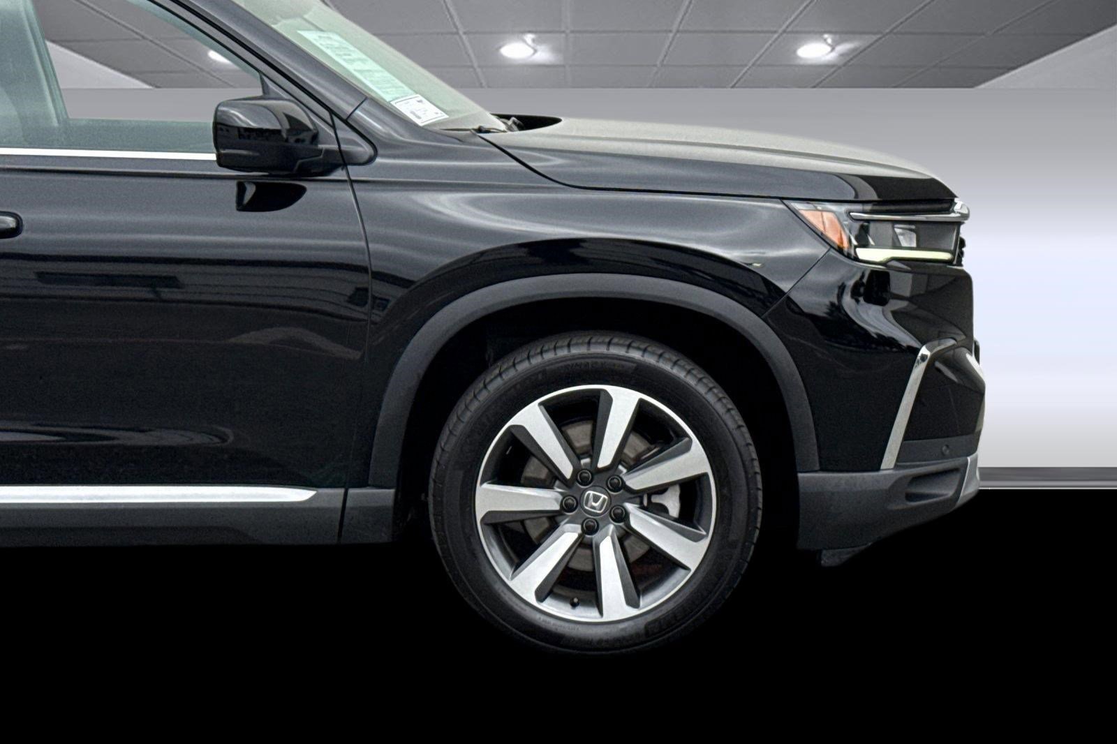Certified 2024 Honda Pilot Touring image 36