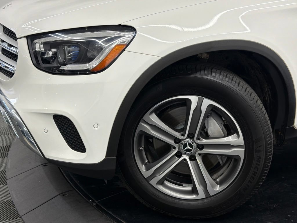 Used 2022 Mercedes-Benz GLC 300 w/ Premium Package Lite image 5