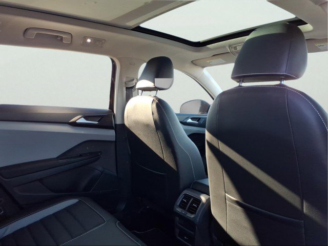 Certified 2023 Volkswagen Taos SEL image 11