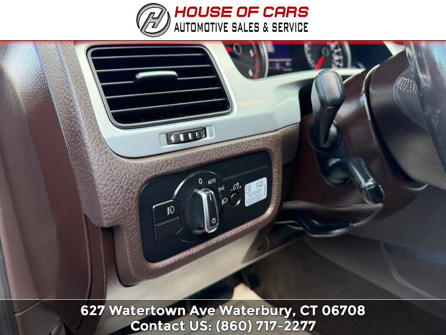 Used 2013 Volkswagen Touareg TDI AWD/4WD image 23