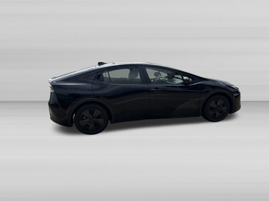 Used 2026 Toyota Prius LE FWD image 5