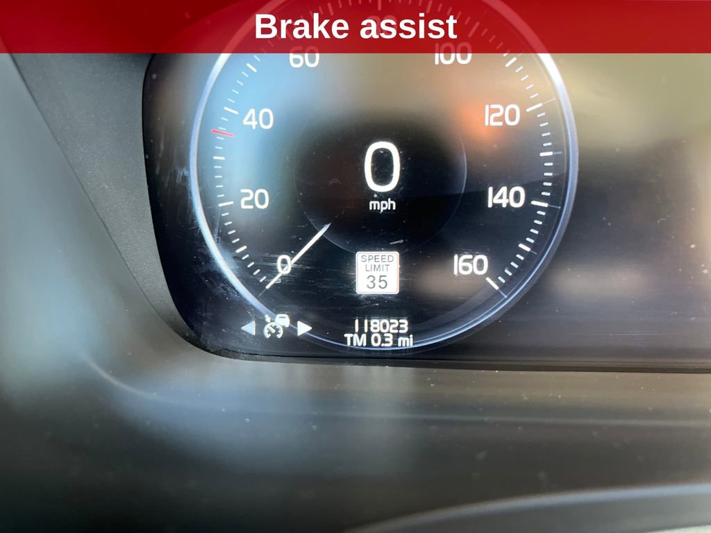 Used 2017 Volvo V90 T6 Cross Country image 22