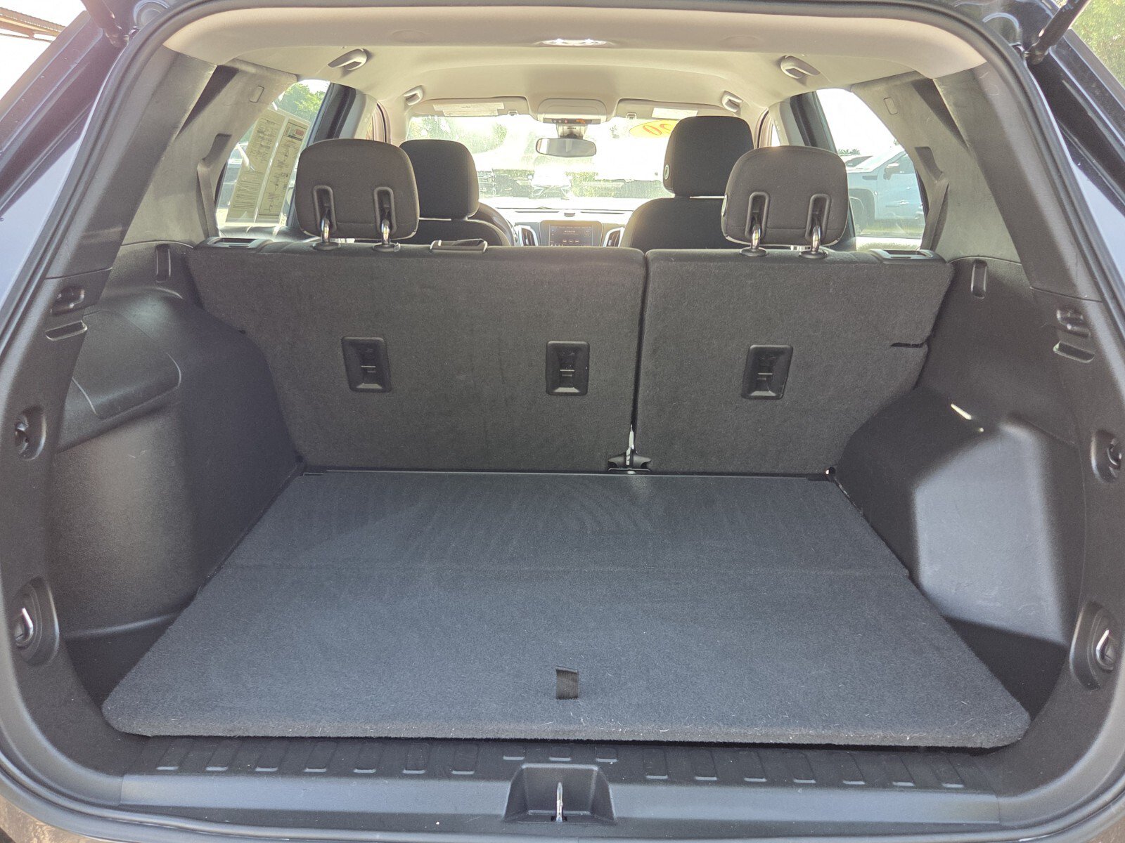 Used 2020 Chevrolet Equinox LS FWD image 13
