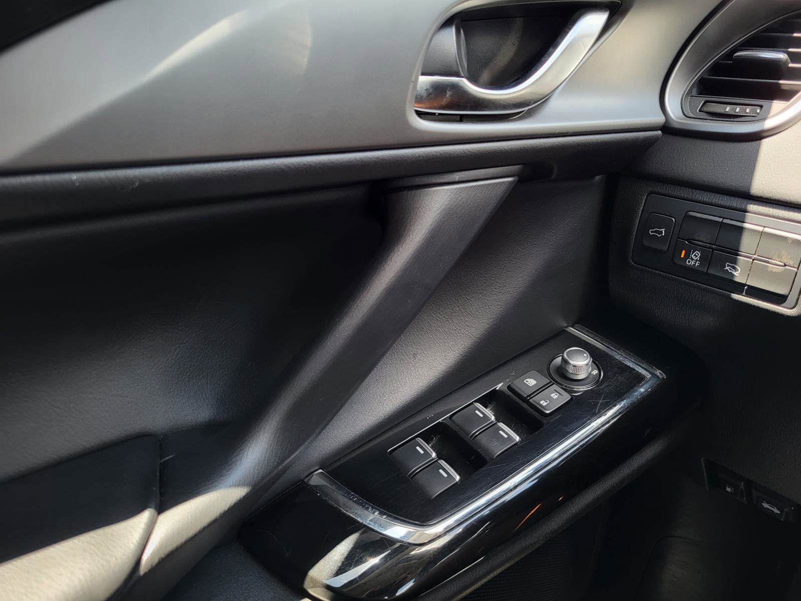 Used 2023 MAZDA CX-9 Touring image 25