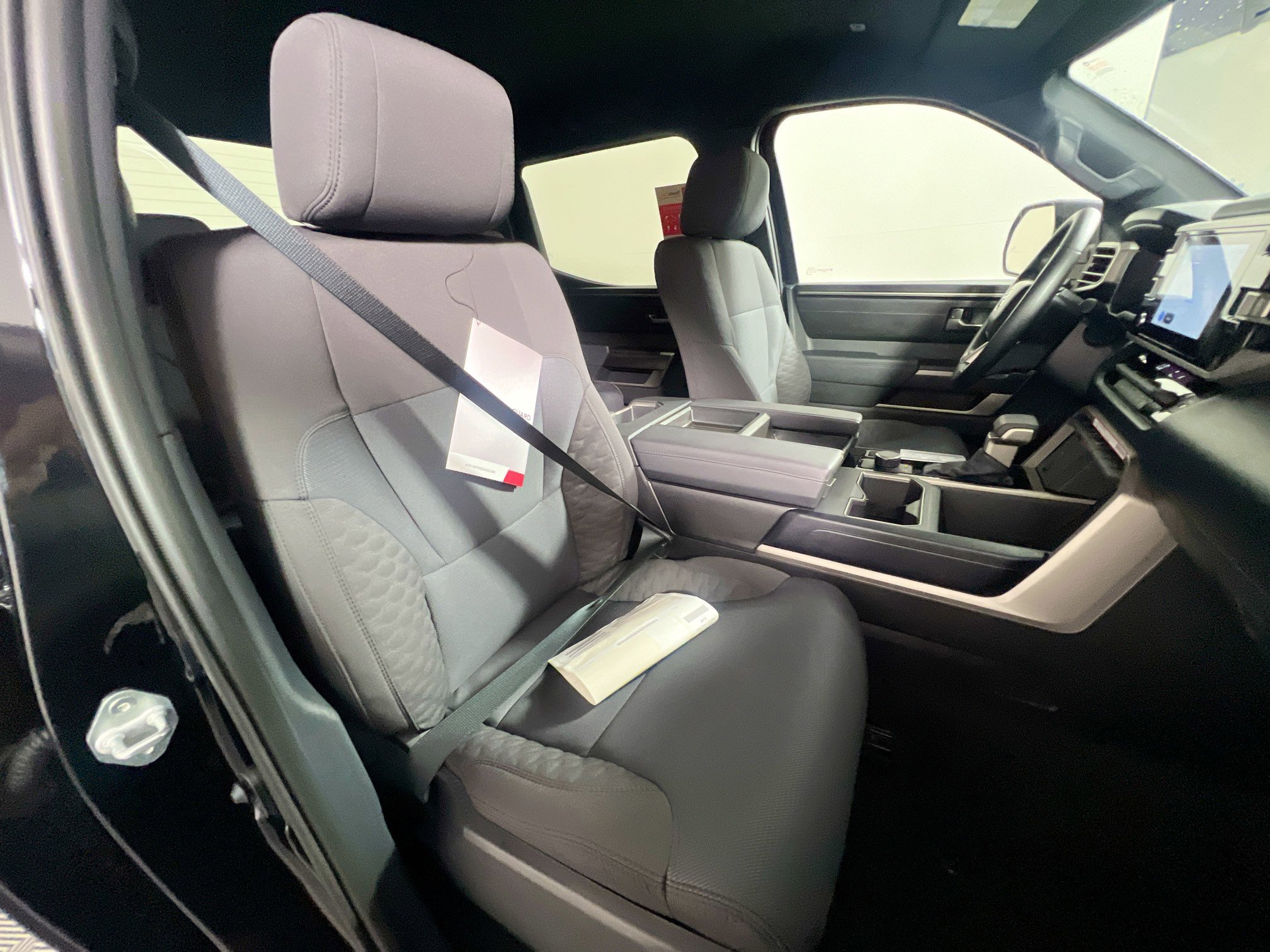 New 2026 Toyota Tundra SR5 w/ SR5 Convenience Package image 31