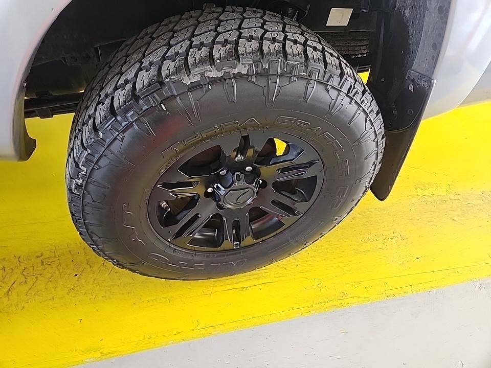 Used 2015 Toyota Tacoma PreRunner image 11