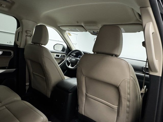 Used 2023 Ford Explorer XLT w/ Equipment Group 202A image 27