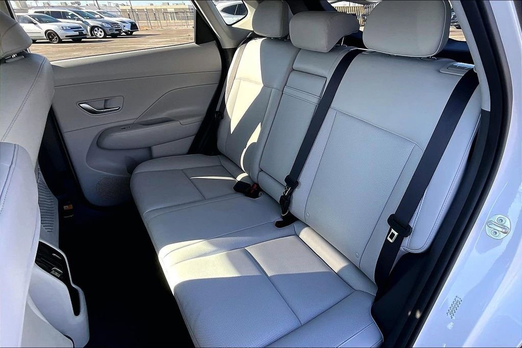 Used 2024 Hyundai Kona Limited image 37