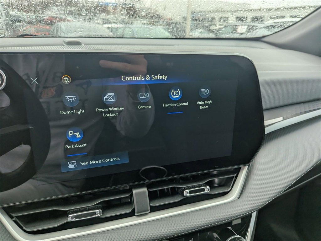 Used 2025 Chevrolet Equinox LT image 16