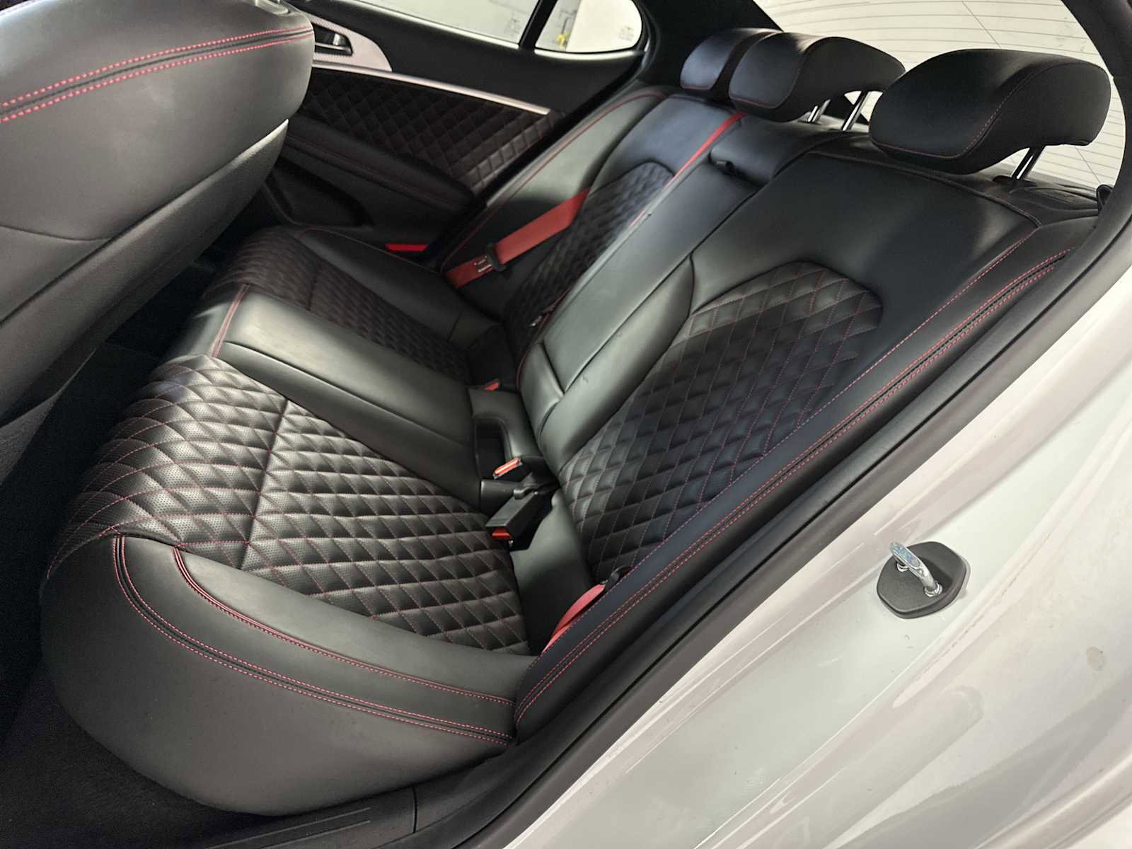 Used 2022 Genesis G70 3.3T image 23