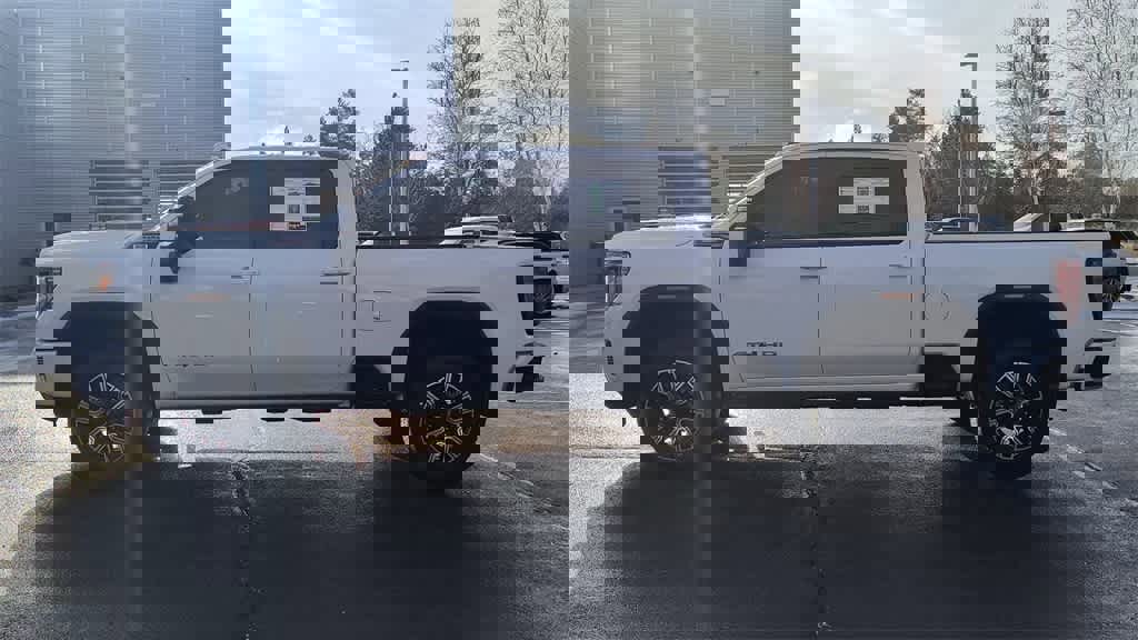 Used 2022 GMC Sierra 2500 AT4 w/ AT4 Premium Plus Package image 5