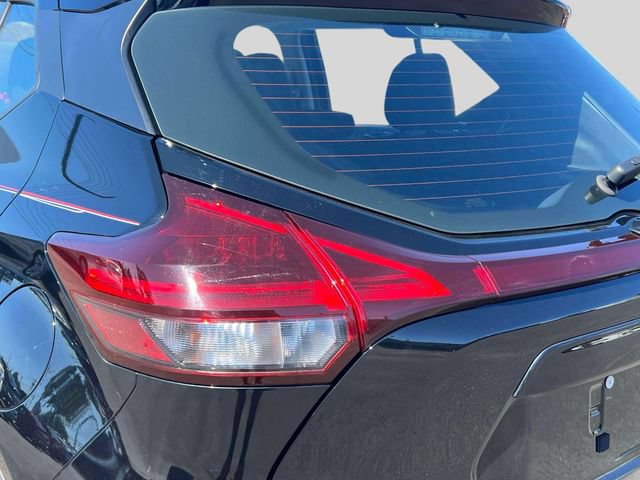 Used 2023 Nissan Kicks SV FWD image 10