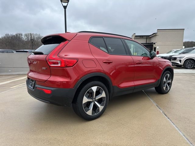 Certified 2023 Volvo XC40 B5 Plus w/ Climate Package image 9