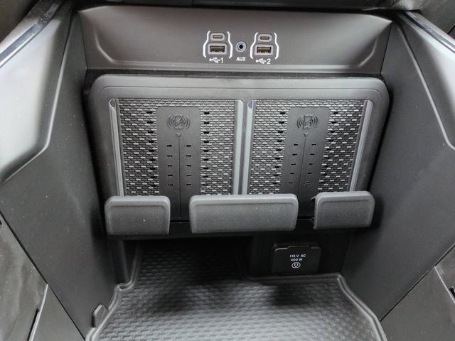 Used 2026 RAM 4500 4x4 Crew Cab DRW w/ Laramie Trim Package image 24