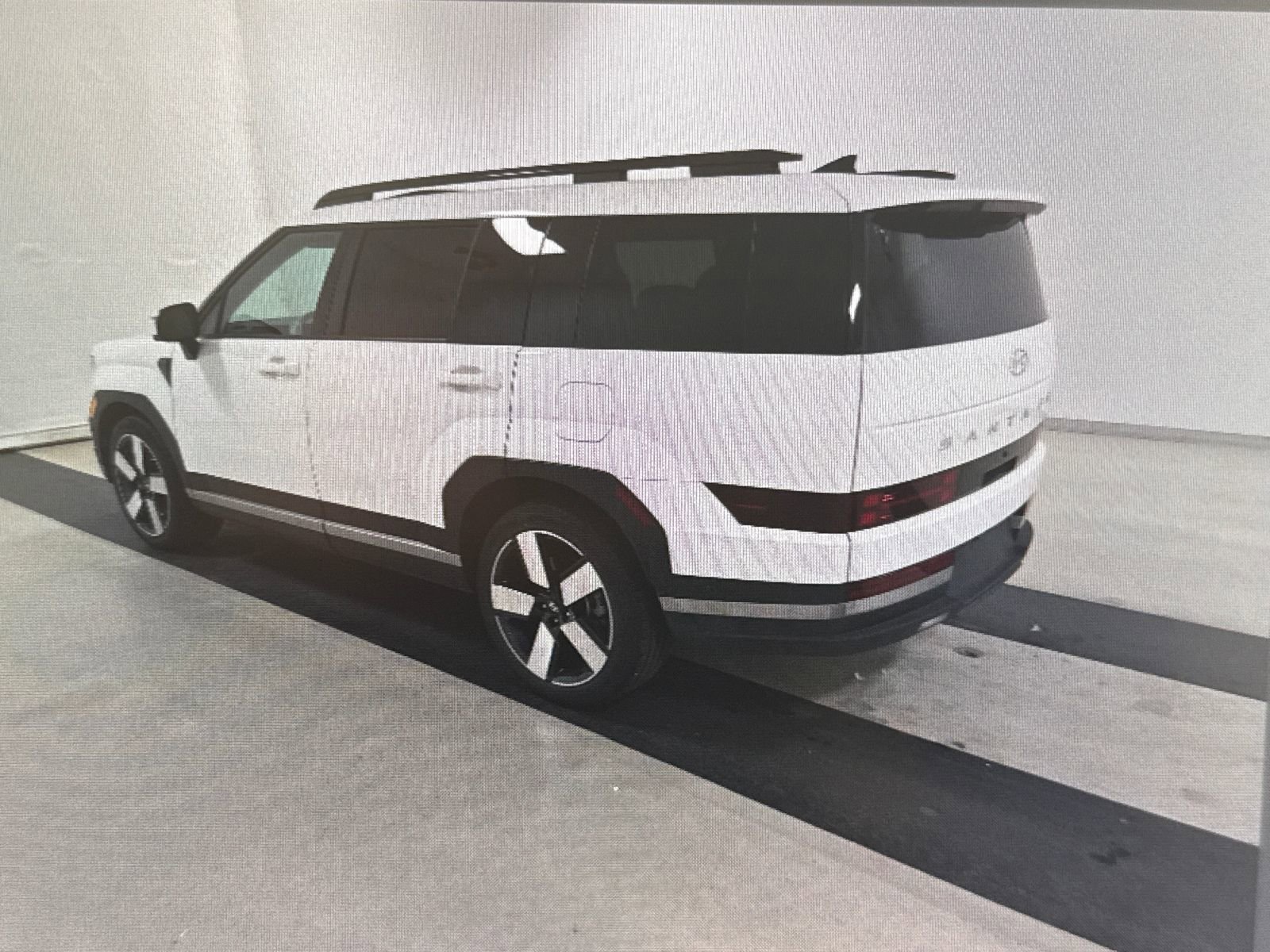 Used 2025 Hyundai Santa Fe Limited image 3