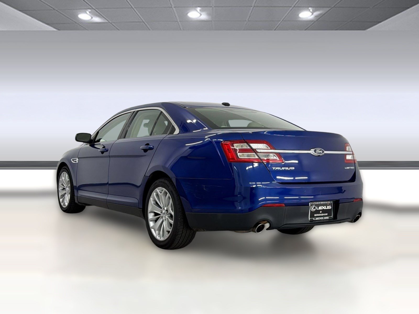 Used 2013 Ford Taurus Limited FWD image 3