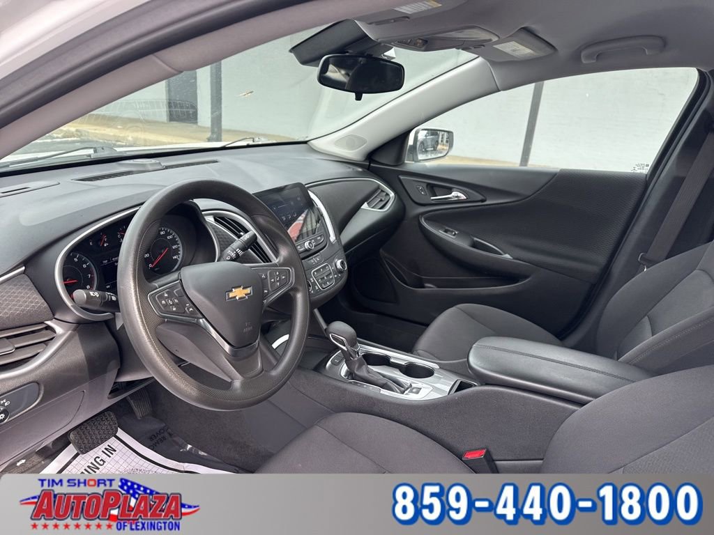 Used 2024 Chevrolet Malibu LT image 17