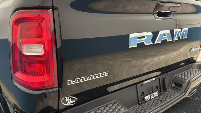 Used 2025 RAM 1500 Laramie w/ Sport Appearance Package AWD/4WD image 41
