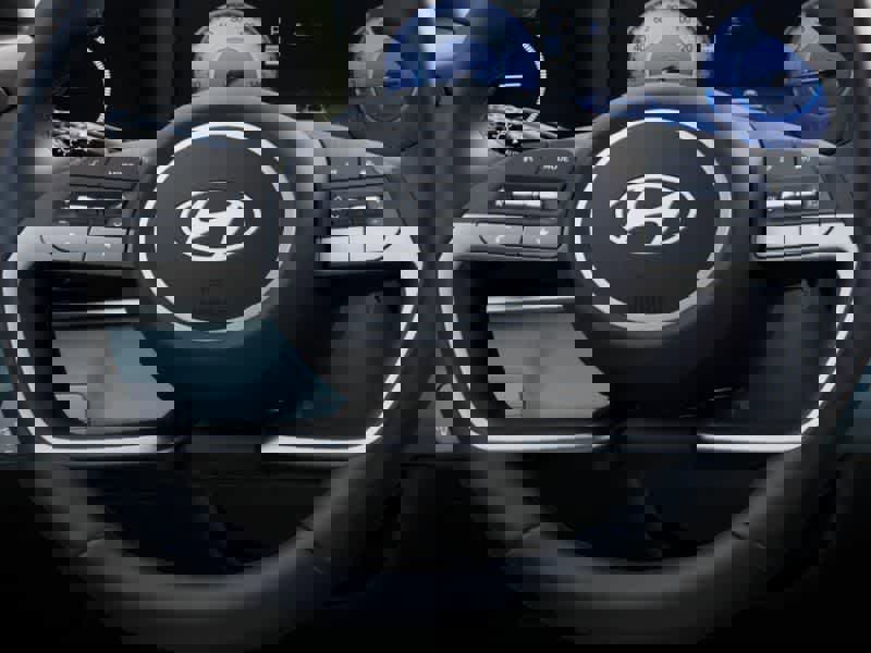 New 2025 Hyundai Elantra Limited image 15