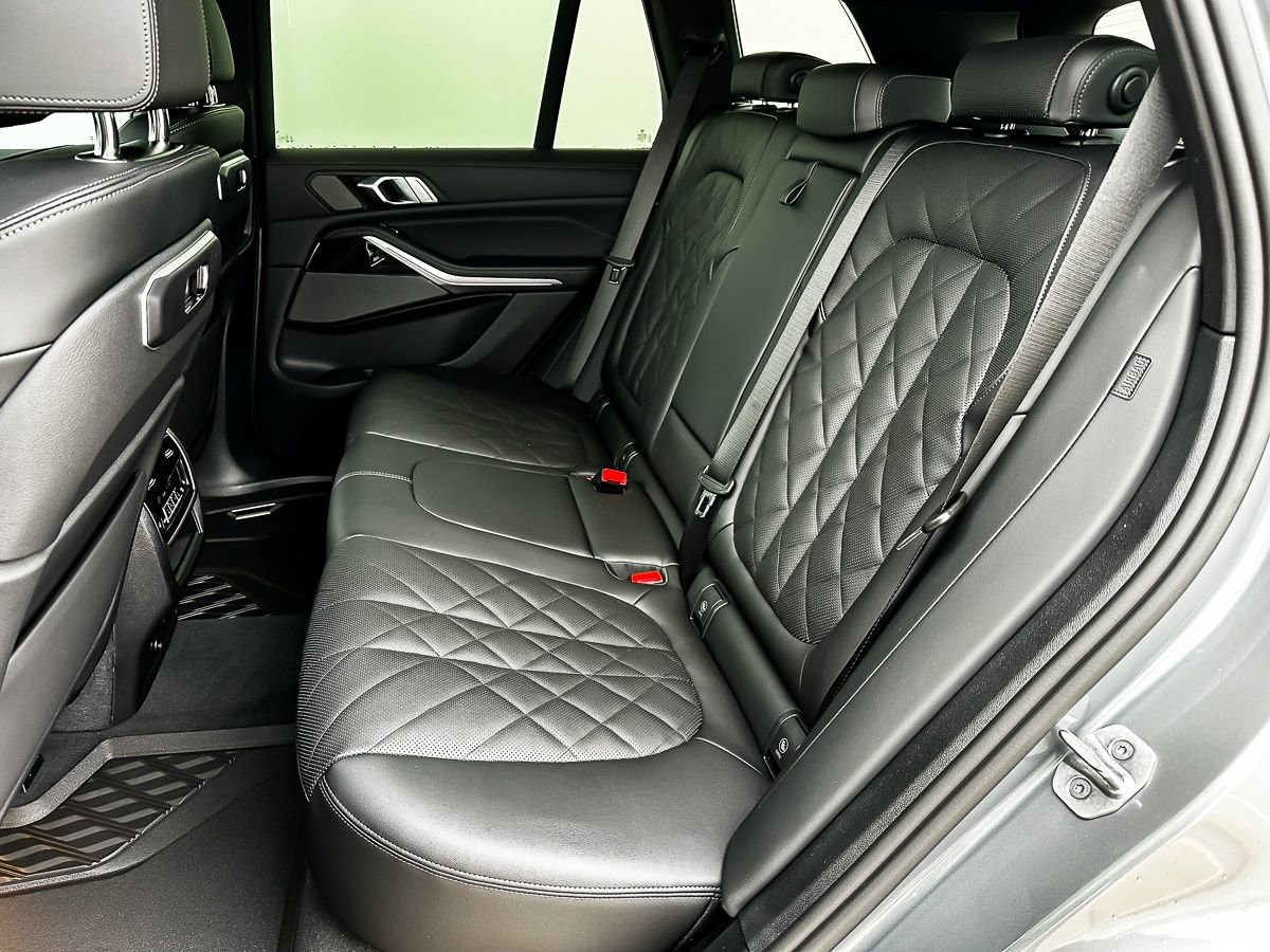 New 2026 BMW X5 xDrive50e w/ M Sport Package image 17