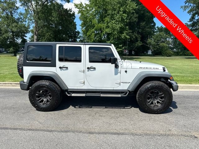 Used 2015 Jeep Wrangler Unlimited Rubicon AWD/4WD image 28