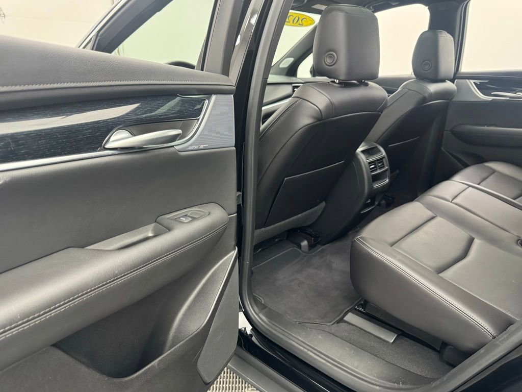 Used 2025 Cadillac XT5 Premium Luxury AWD/4WD image 41
