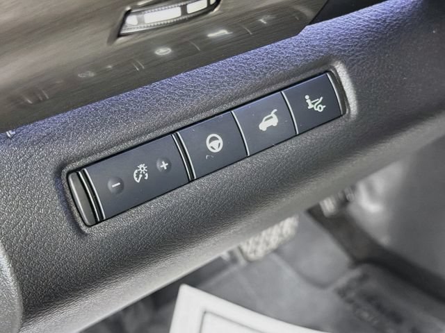 Used 2024 Nissan Pathfinder Platinum AWD/4WD image 10