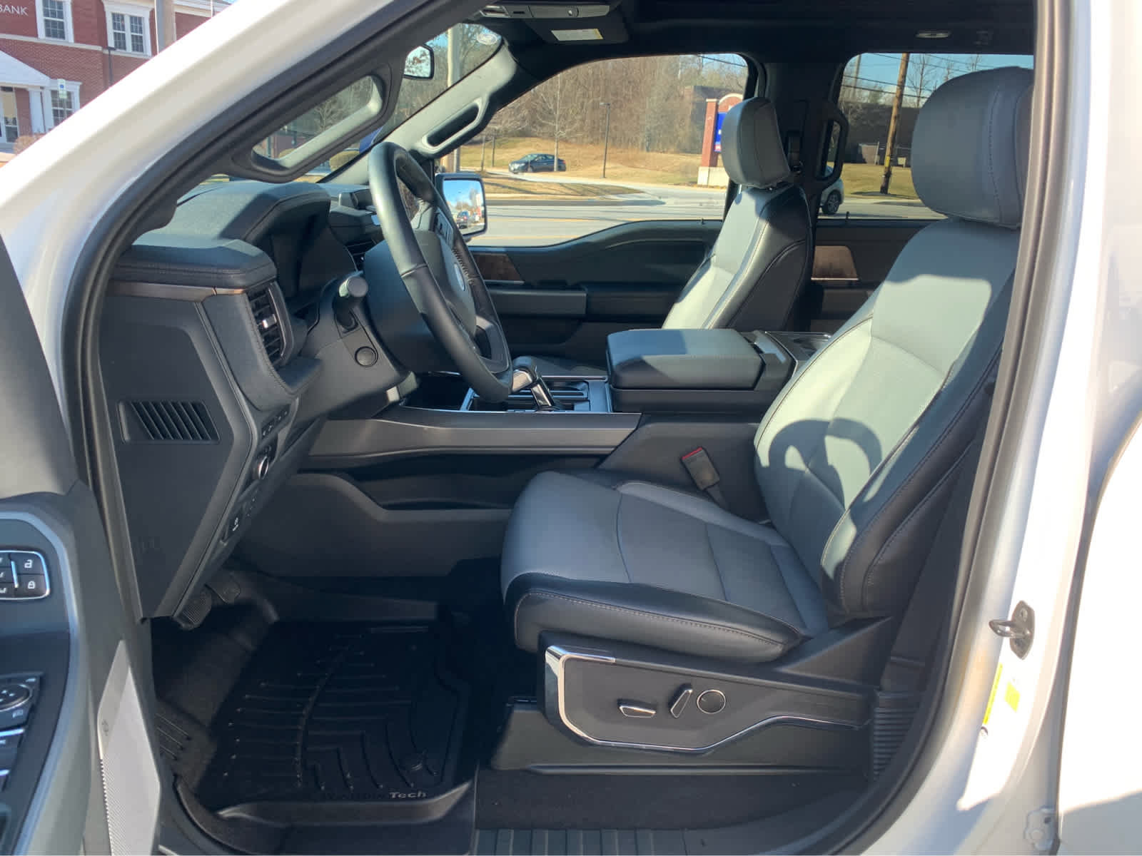 Used 2023 Ford F150 Lightning Lariat w/ Equipment Group 511A High image 10