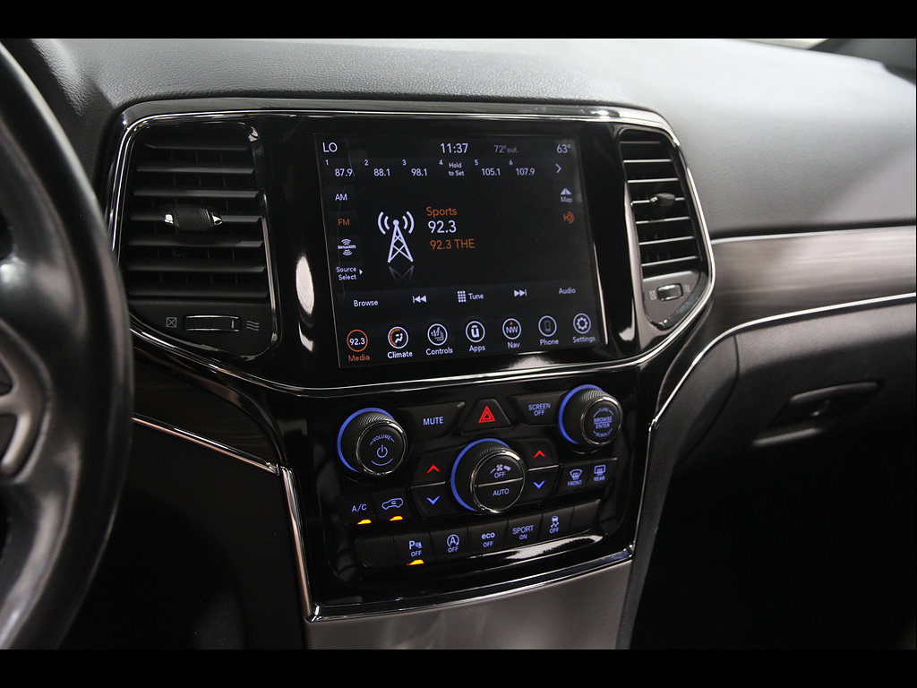 Used 2020 Jeep Grand Cherokee Limited AWD/4WD image 9