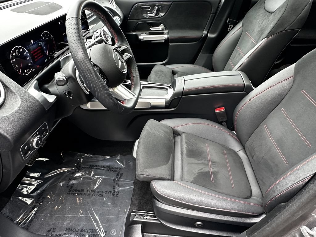 Certified 2025 Mercedes-Benz GLB 250 image 10