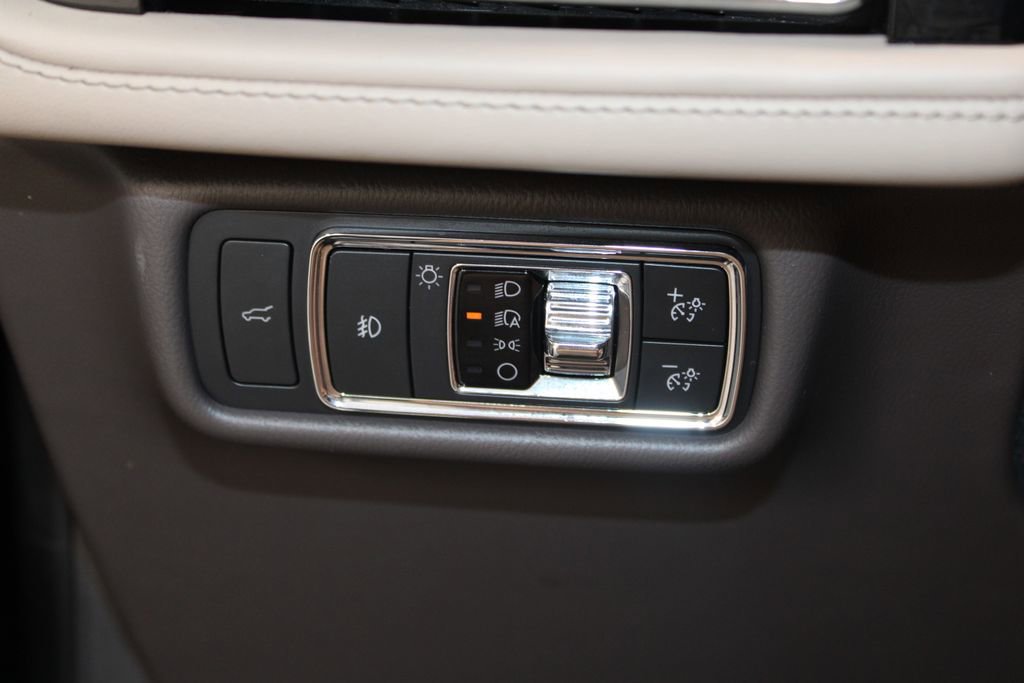 Used 2023 Lincoln Aviator Reserve w/ Equipment Group 201A image 47