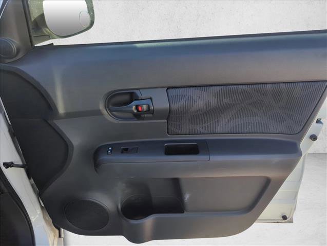 Used 2011 Scion xB FWD image 21