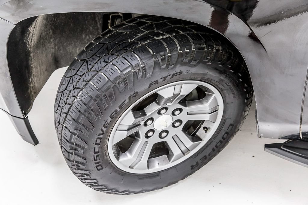 Used 2019 Chevrolet Tahoe LS RWD image 12