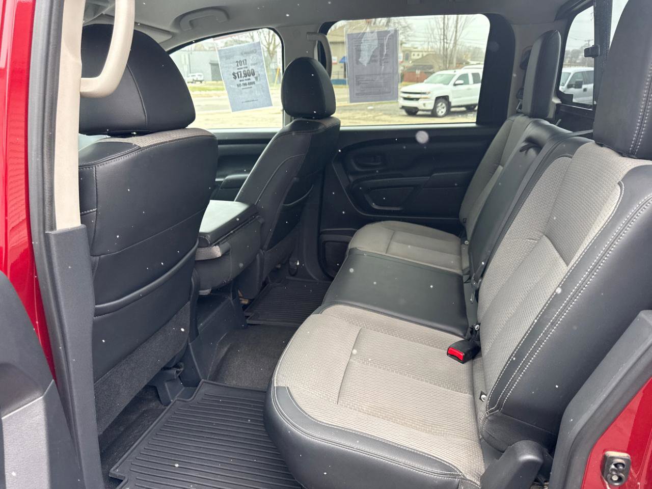 Used 2017 Nissan Titan S AWD/4WD image 12