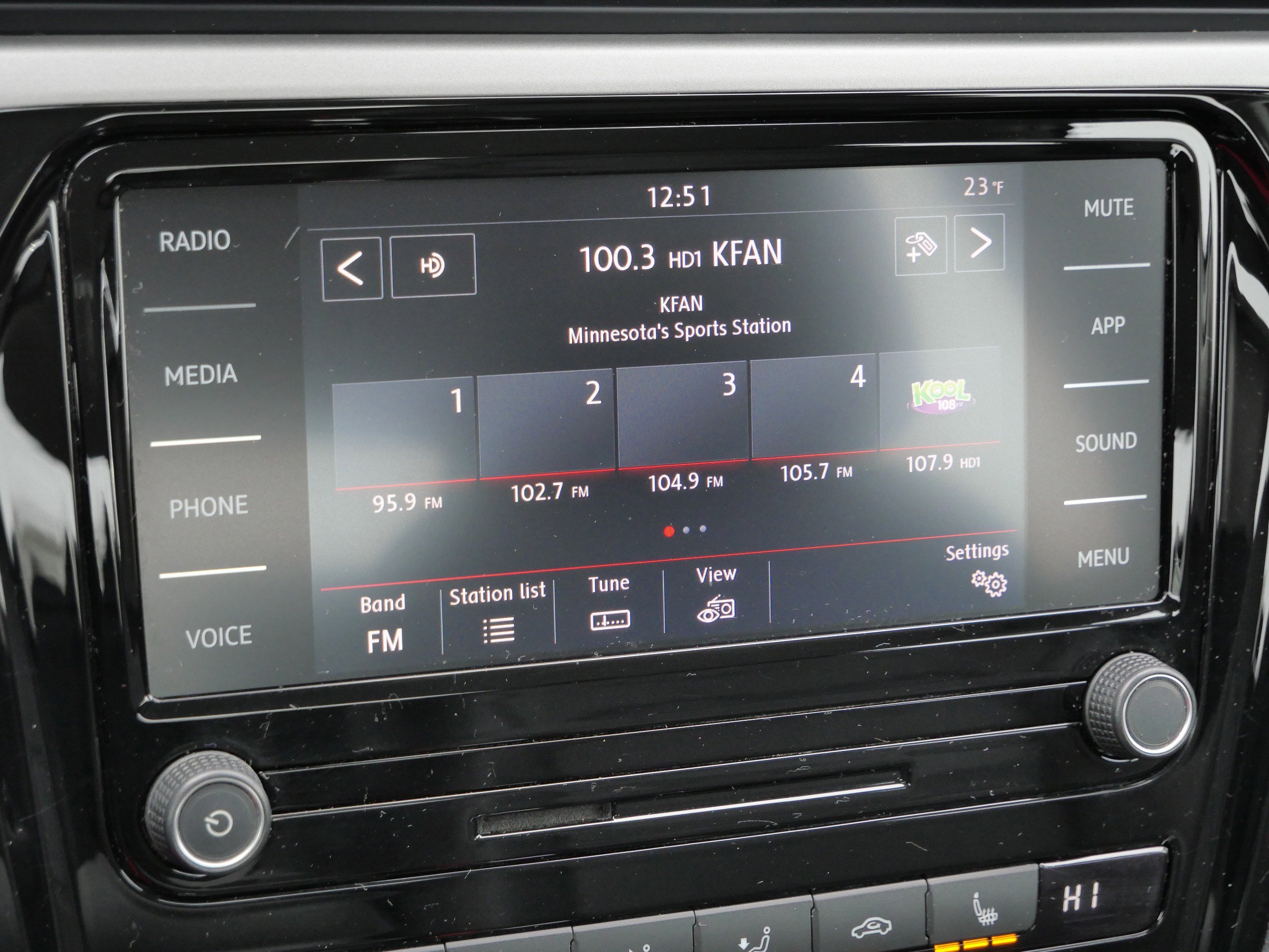 Certified 2020 Volkswagen Passat 2.0T SE image 30