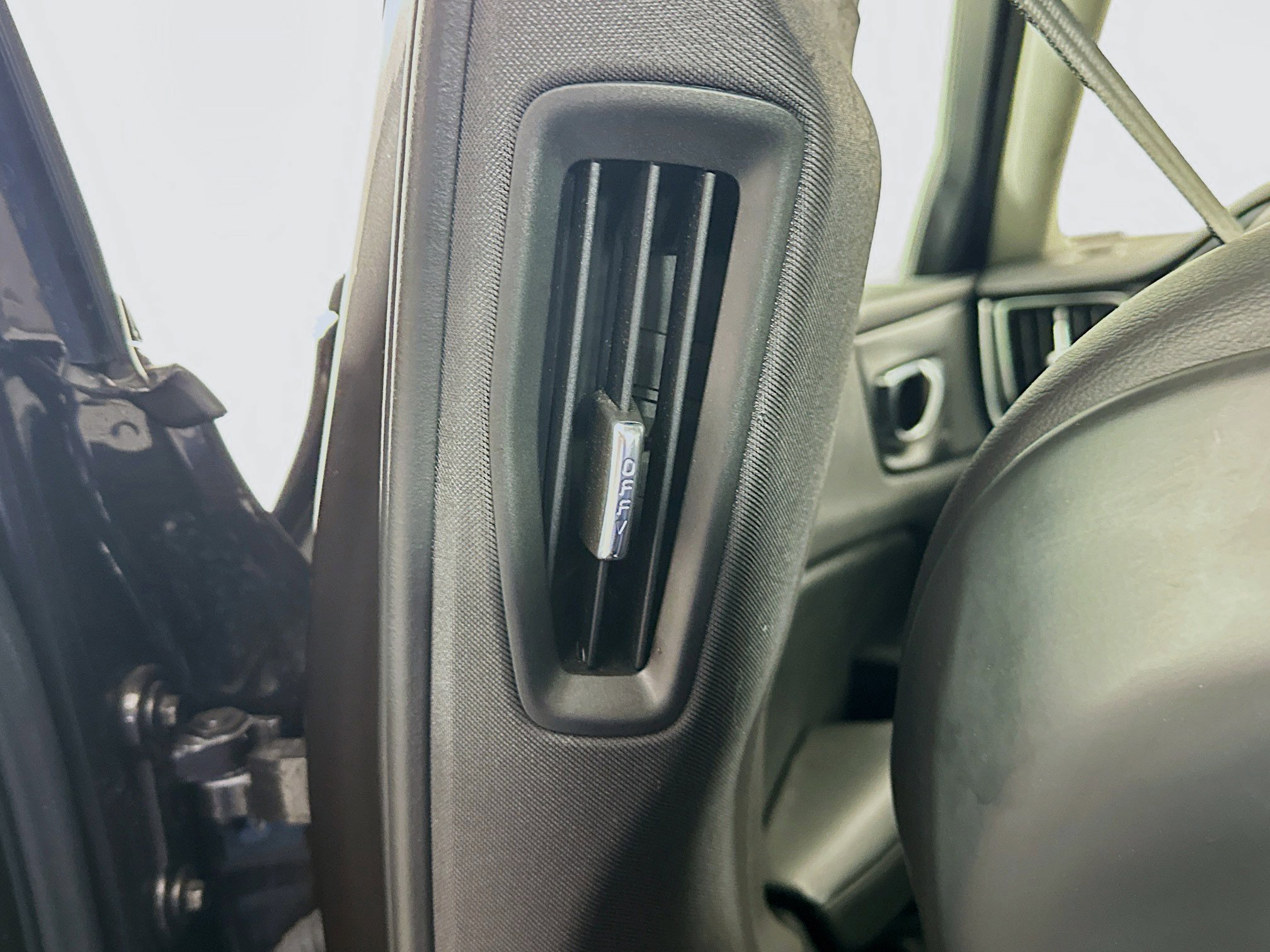 Used 2024 Volvo S60 B5 Core FWD image 27