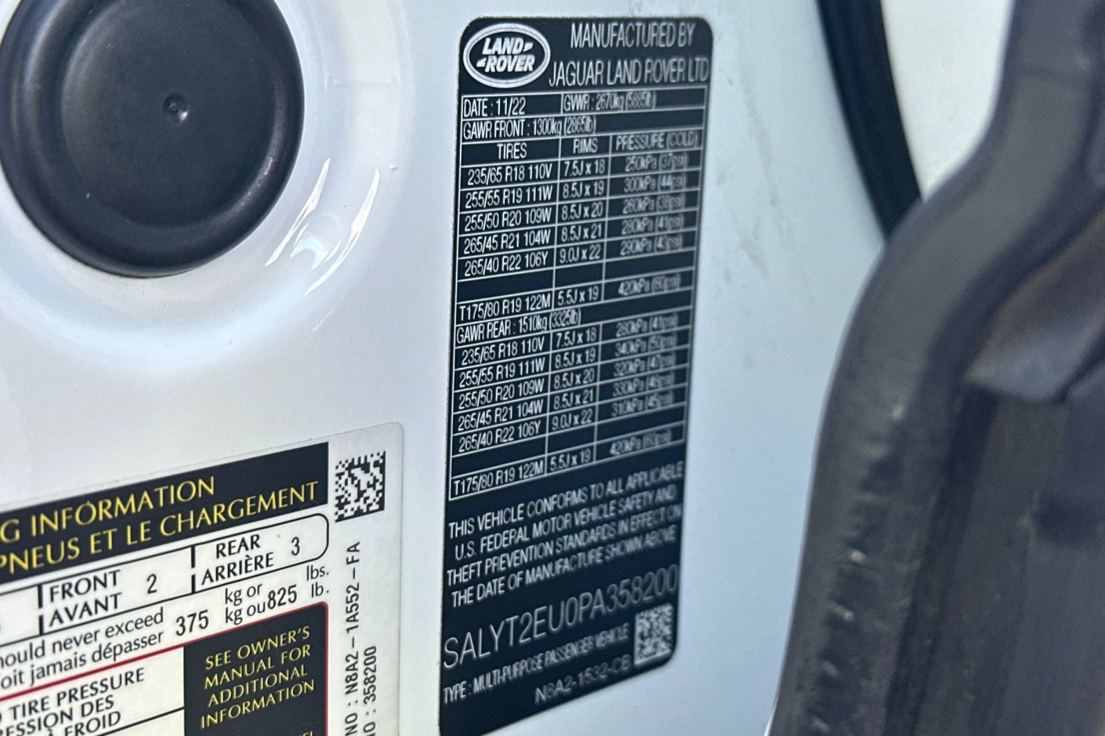 Used 2023 Land Rover Range Rover Velar R-Dynamic S image 40