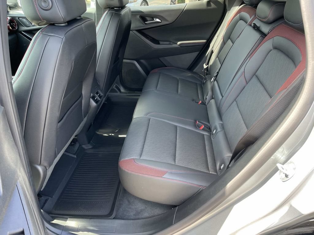 Used 2026 Chevrolet Equinox RS w/ LPO, Floor Liner Package FWD image 11