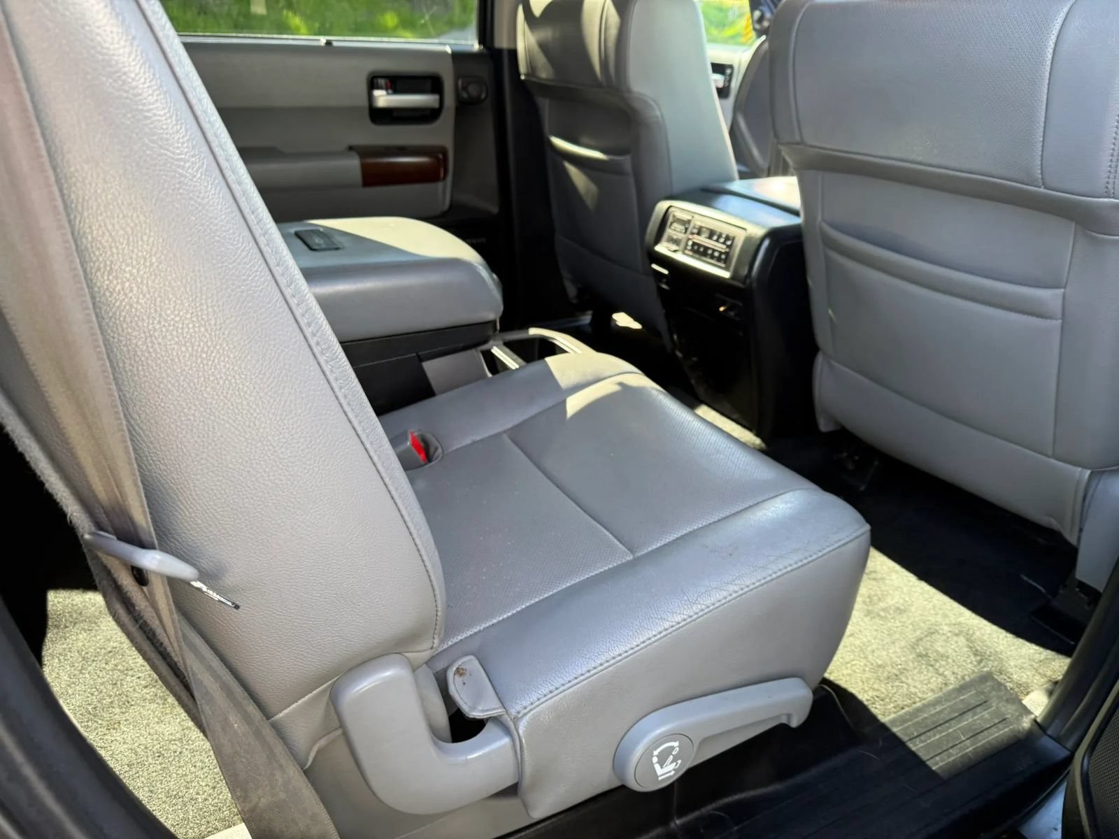 Used 2014 Toyota Sequoia Platinum AWD/4WD image 16