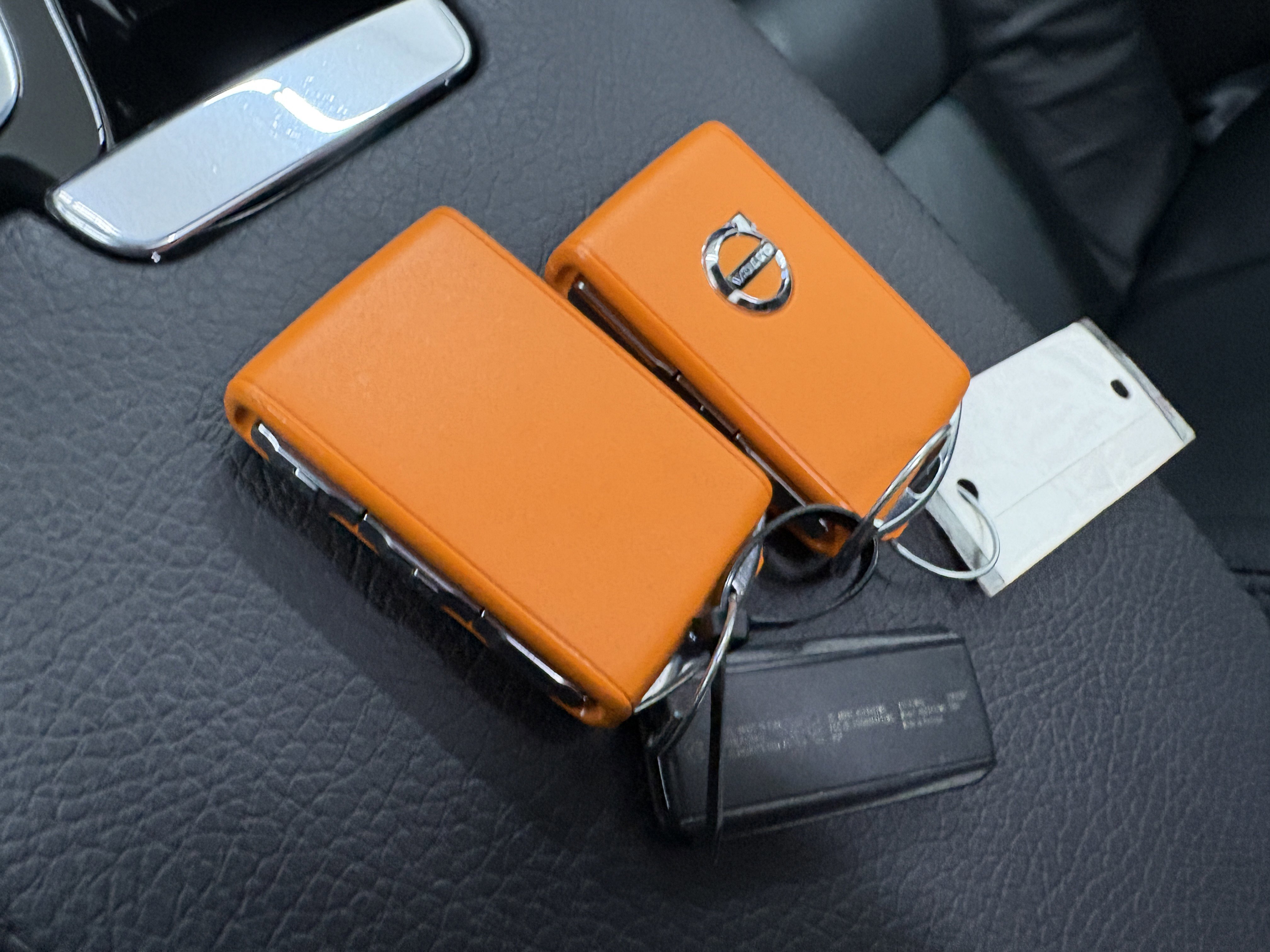 Used 2021 Volvo S60 T8 Inscription image 30