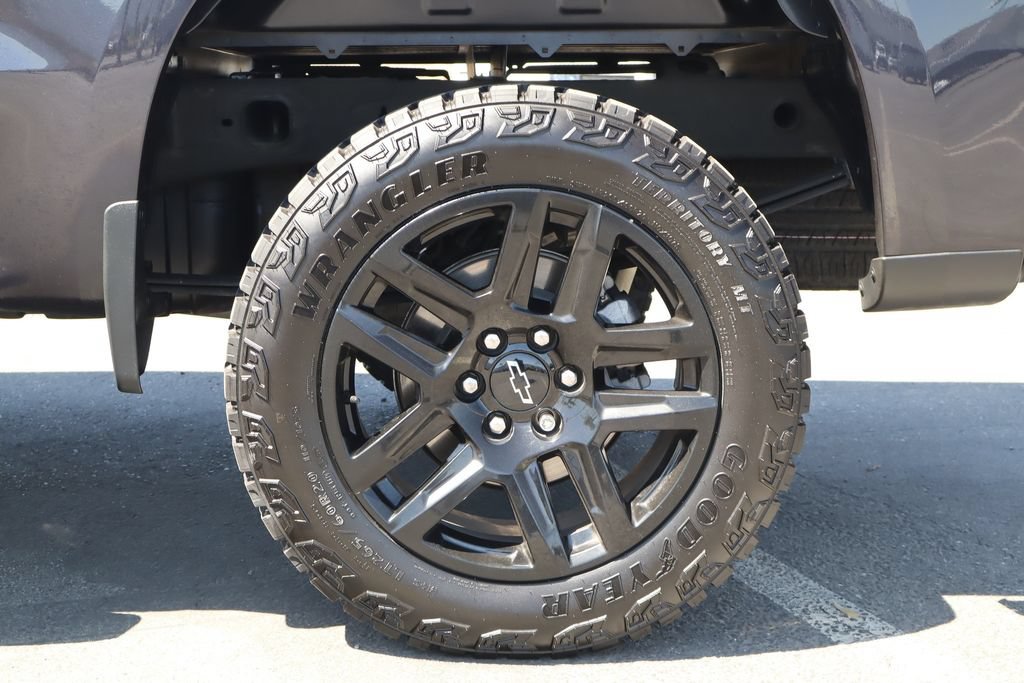 Used 2023 Chevrolet Silverado 1500 LT Trail Boss w/ LPO, Dark Essentials Package AWD/4WD image 13